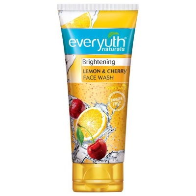 Everyuth Naturals Brightening Lemon & Cherry Face Wash 100 g