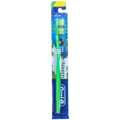 Oral B Fresh Clean With Neem Extracts Medium Toothbrush
